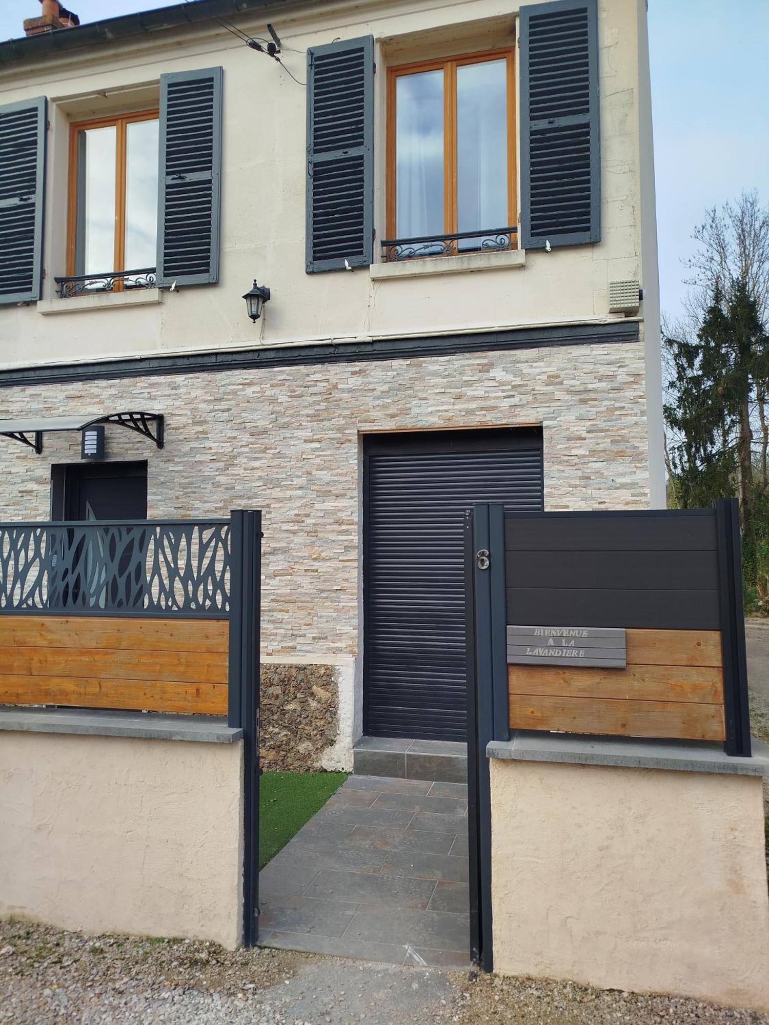 La Lavandiere Gouvernes Exterior photo