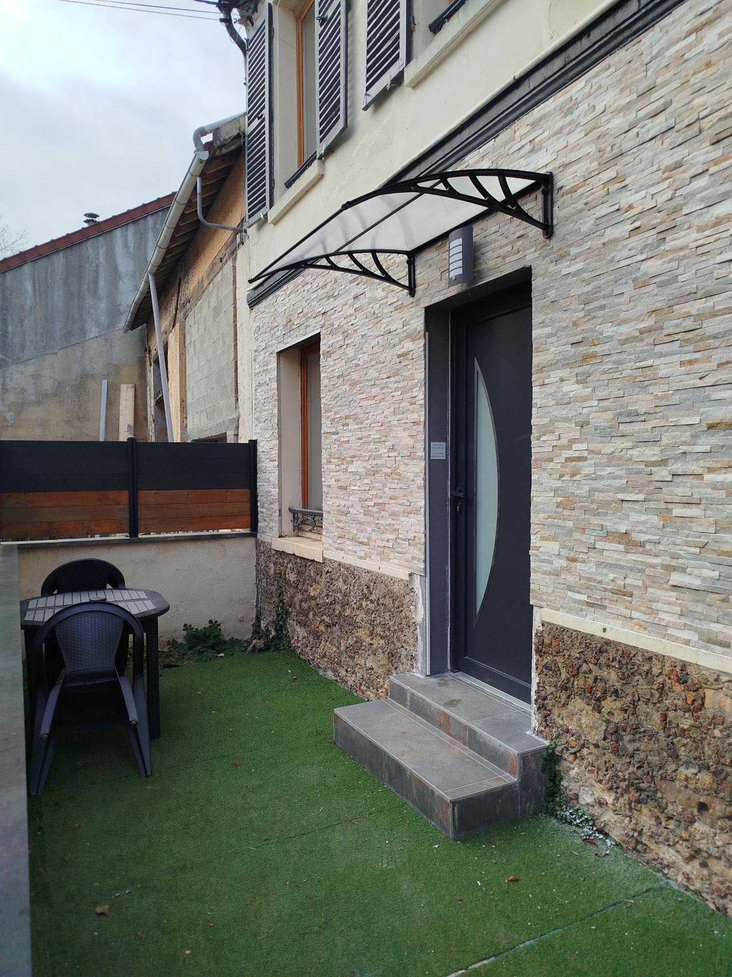 La Lavandiere Gouvernes Exterior photo